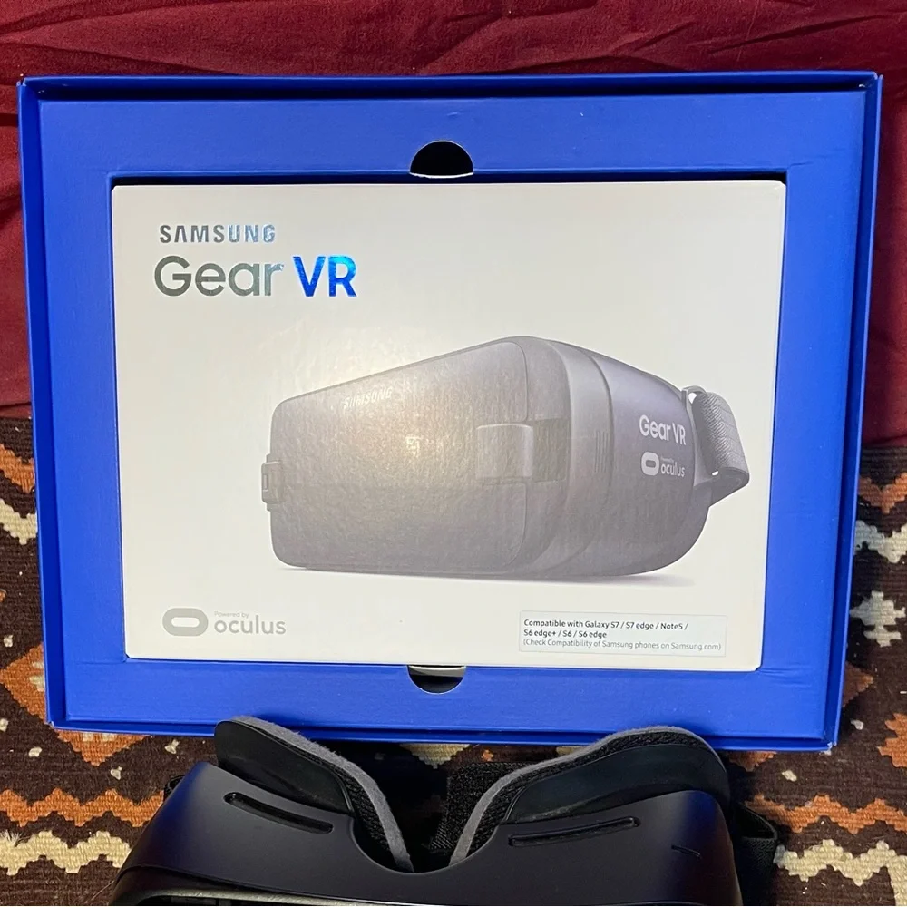 New Samsung Gear VR Headset SM-R323 Oculus 2016 Galaxy Virtual Reality